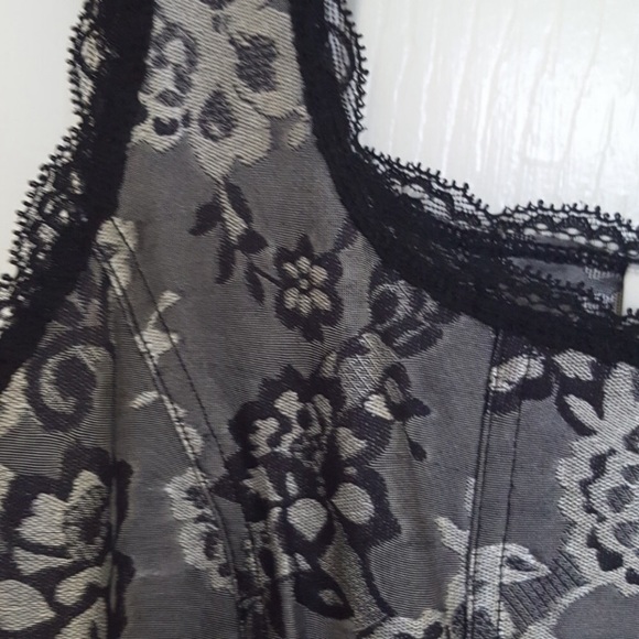 Tank top - Picture 2 of 4